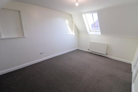 2 bedroom semi-detached house to rent - Photo 3