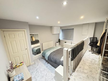 66 Royal Park Avenue, Leeds, LS6 1EZ - Photo 3