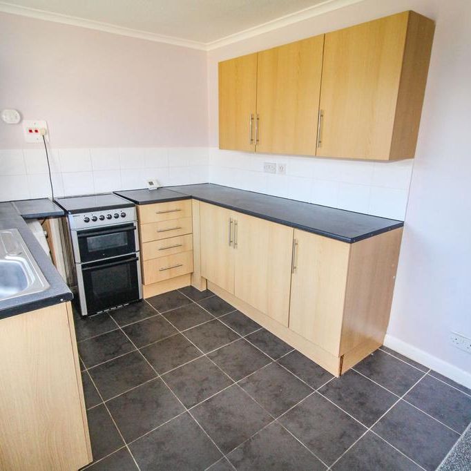 2 bedroom terraced house to rent - Photo 1