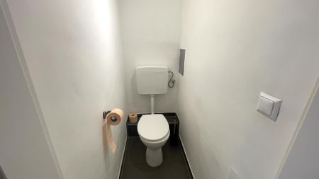 UNBEFRISTET!!! Schöne 2-Zimmer-Wohnung in bester Innenstadtlage!! - Photo 4