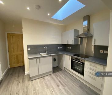 2 bedroom terraced house to rent - Photo 3