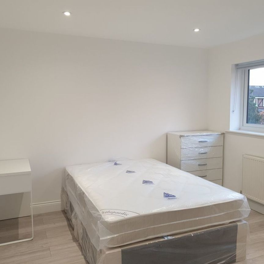 1 bedroom Property to rent - Photo 1