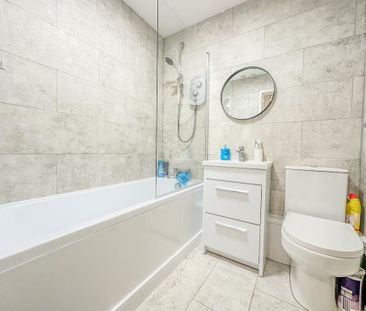 2 bedroom flat to rent - Photo 6