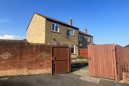 Rogerston Close - Photo 5