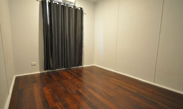 BEAUTY ON BAYMAN - 3x1 + Walk to Beach - Photo 1