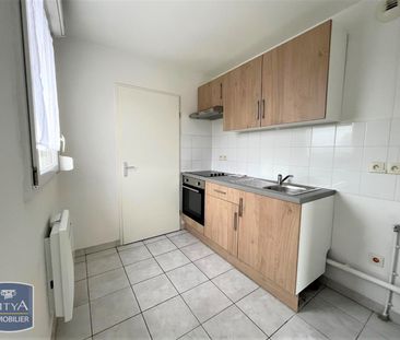 Location Appartement 2 pièces 47m² LE CATEAU CAMBRESIS 59360 - Photo 5