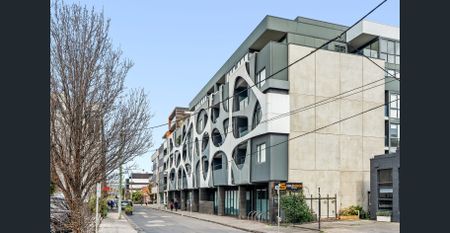 Stylish Living on the City Fringe - Photo 5