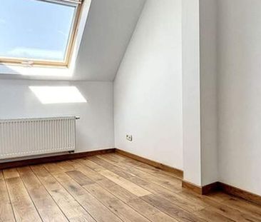 Appartement te huur in Neder-over-Heembeek voor € 1.200 met 2 slaap... - Photo 1