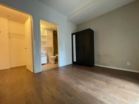 For Lease - 5 St. Joseph Street Unit# 309, Toronto, Ontario - Photo 4