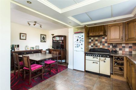 2 bedroom semi-detached house to rent - Photo 2