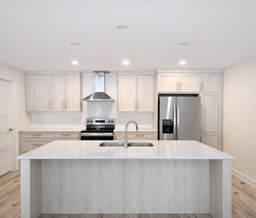 For Lease - 329 Voyageur Place, Russell, Ontario - Photo 5