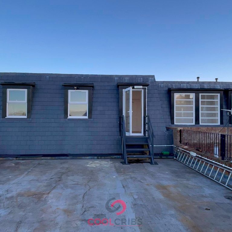 Holloway Road, Islington, London, N7 - Photo 1