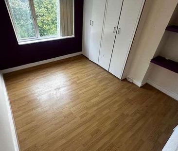 Spacious-bedroom House With Private Driveway And Lovely Rear Garden... - Photo 1