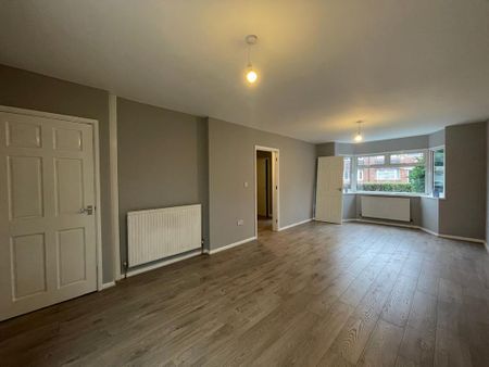 3 bedroom semi-detached house to rent - Photo 2