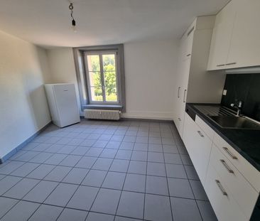 Geräumiges renoviertes Apartment - Photo 3