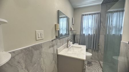 For Lease - 1018 Kennedy Road Unit# Main Floor, Toronto, Ontario - Photo 3