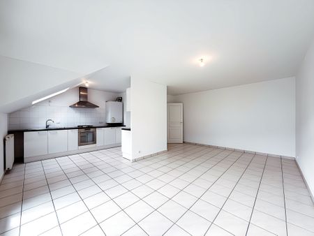 Location Appartement 2 pièces 57m² ARCHAMPS 74160 - Photo 3