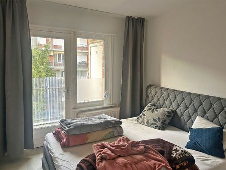 Appartement met 2 slaapkamers en terras aan het Rivierenhof! - Photo 2