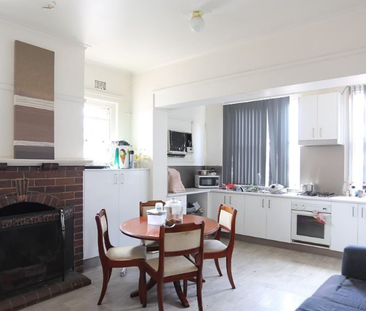 Rooms / 219-221 Maitland Road, Mayfield NSW 2304 - Photo 2