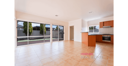 Delightful 3-Bedroom Cottage-Style Home - Photo 2