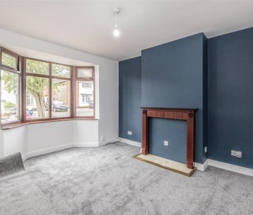 3 bed House - Semi-Detached To Let - Photo 1