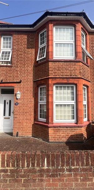 House share to rent - Photo 1