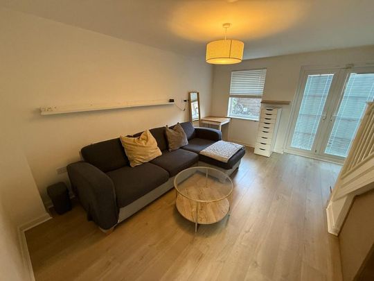 2 bedroom end of terrace house to rent - Photo 1