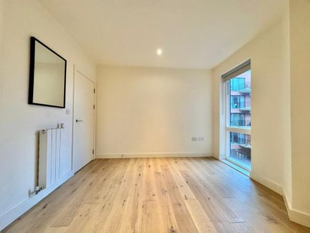 3 bedroom flat to rent - Photo 2