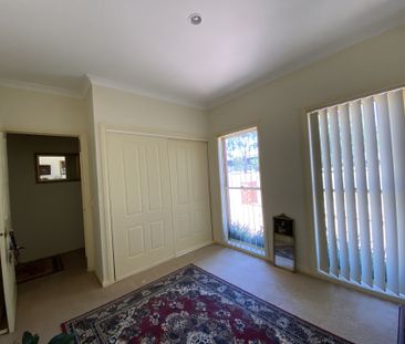 11 Lloyd Street, East Bendigo - Photo 4