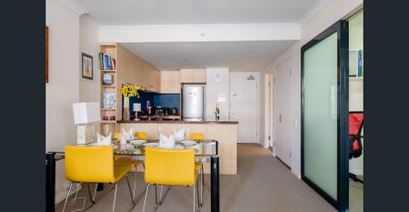 Fully Furnished - Luxury Apartment - Photo 5