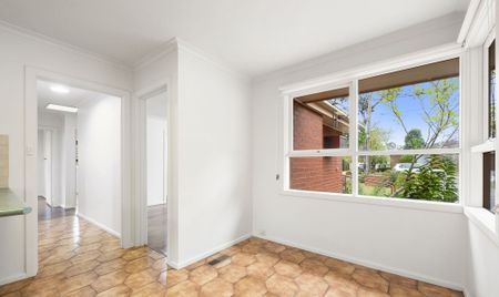 Spacious Family Living with the Luck of Number 8 - Photo 3