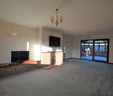Granta Close, Witchford - Photo 1
