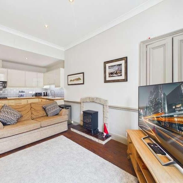 Lorne Street, Leith, Edinburgh, EH6 - Photo 1