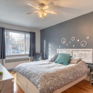 5 1/2 rénové, à 5 mn à pied du métro Fabre, des commerces et grands parcs - Photo 2