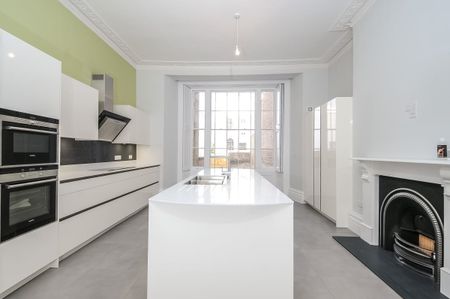 6 bedroom town house to rent - Photo 2