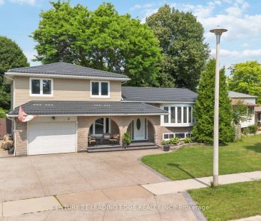Detached Home For Lease | W9239445 - Photo 3