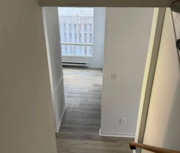 1577 NORWILL CRESCENT - Photo 4