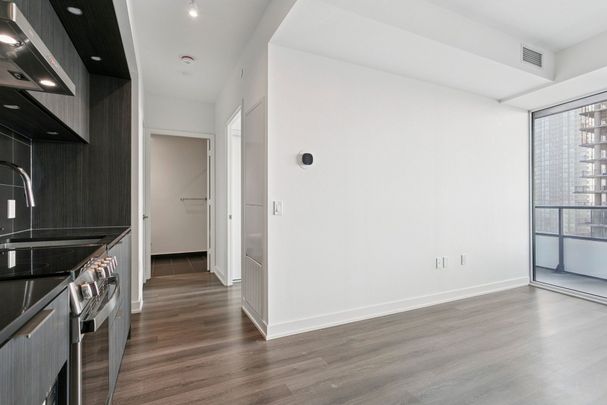 For Lease - 448 Burnhamthorpe Road Unit# 1101, Mississauga, Ontario - Photo 1