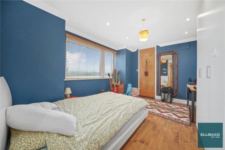 4 bedroom apartment to rent - Photo 4