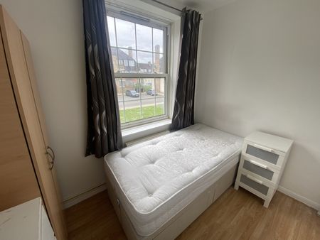 5 Bed Maisonette, Dunfield Gardens, SE6 - Photo 3