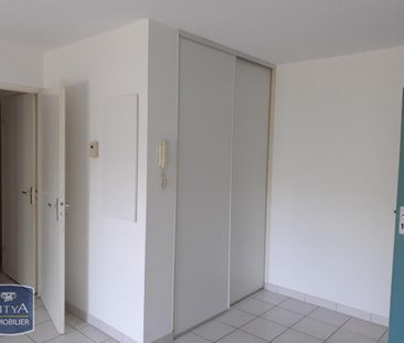 Location Appartement 2 pièces 49m² ONET LE CHATEAU 12850 - Photo 3