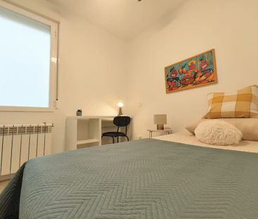 Calle de Caravaca, Madrid, Community of Madrid 28012 - Photo 2