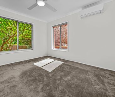 DELIGHTFUL MODERN HOME - Photo 5