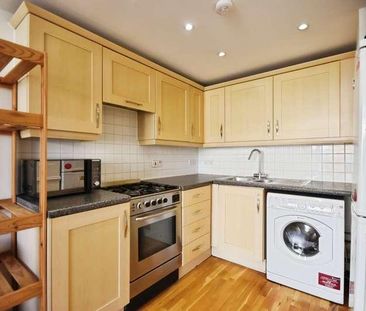 Town Meadow, Brentford, TW8 - Photo 5