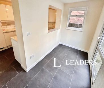 2 bedroom semi-detached house to rent - Photo 3