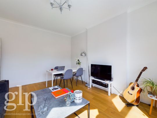 2 Bedroom Apartment, Ridgmount Gardens, Bloomsbury, WC1E - Photo 1