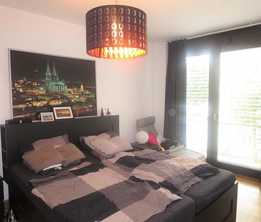 Schicke Citywohnung mit Balkon und seitl. Rheinblick sowie TG-Stell... - Foto 3