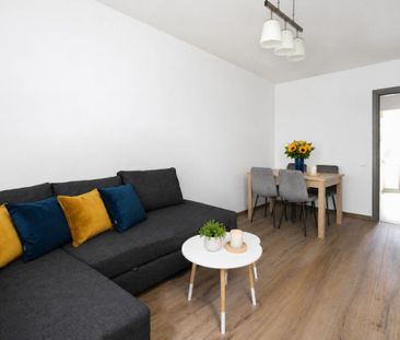 Idealne dla Rodziny! 3 Niezależne Pokoje. Os. Rusa 62.9 m² - Photo 2