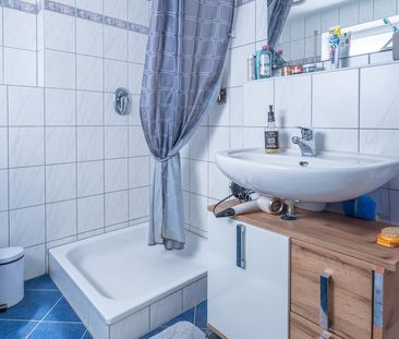 Wohnen mit eigenem Gartenparadies / Idyllische Lage nahe Engen - Photo 2