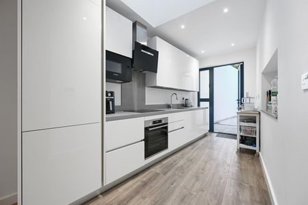 2 Bed Flat, Hoop Lane, NW11 - Photo 5